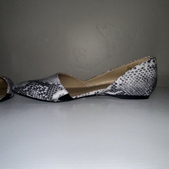Naturalizer Tennessee Snakeskin Gray Print Pointed Dress Flats New Size 9.5 - Picture 7 of 9